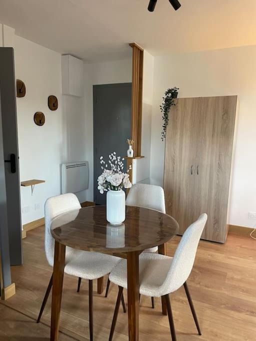 Duplex Bord De L'Eure - Parking Inclus - Jolie Vue Sur La Cathedrale Apartment Chartres Luaran gambar