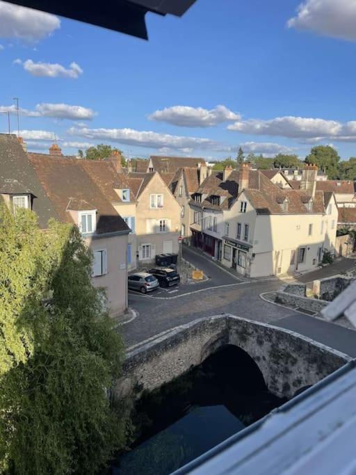 Duplex Bord De L'Eure - Parking Inclus - Jolie Vue Sur La Cathedrale Apartment Chartres Luaran gambar